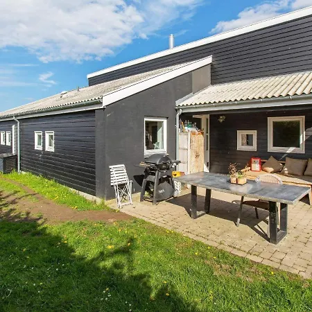 5 Star Holiday Home In K Ge Strøby Ladeplads